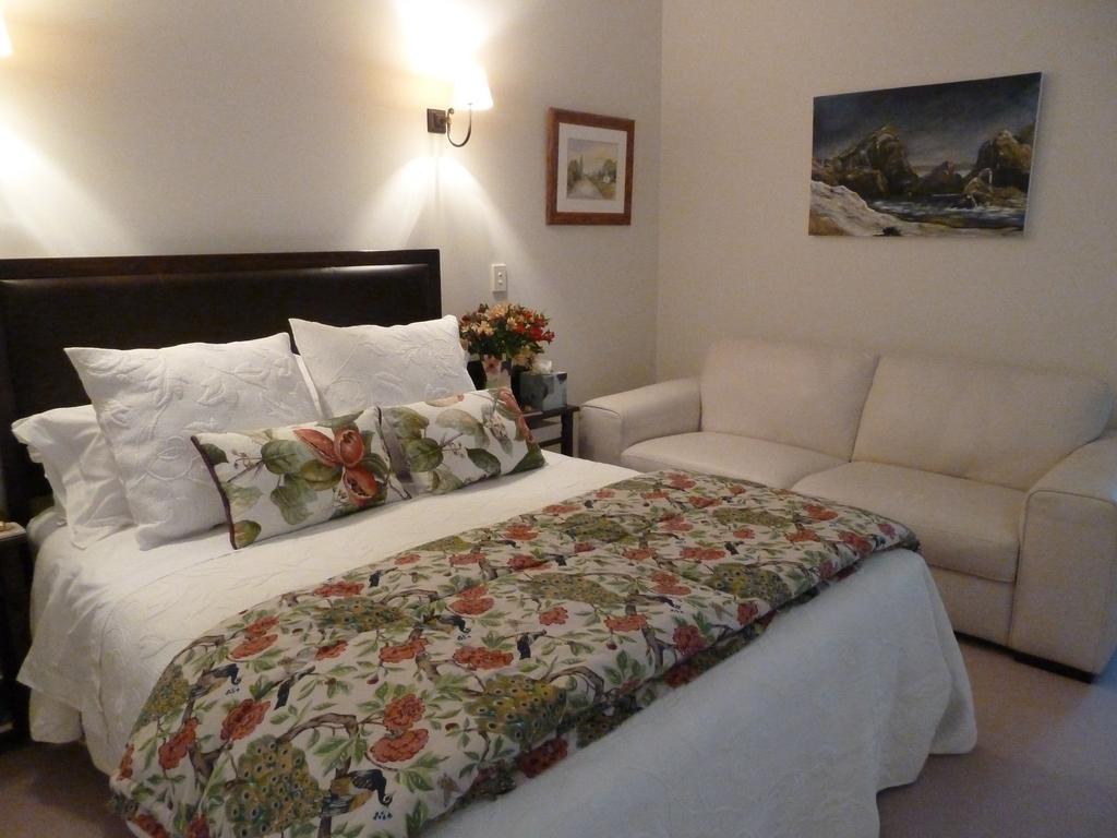 L'Abri Bed And Breakfast Akaroa Habitación foto